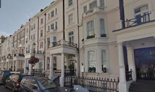 sw5 professional furniture cleaning in earls court